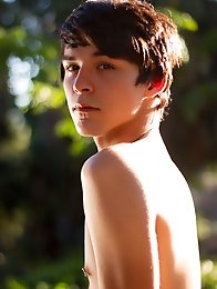 Helix Studios darling, Matthew Keading, gives his fans