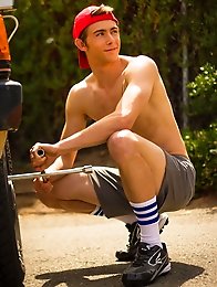 All eyes are on 18-year-old Bisexual country boy, and Helixs